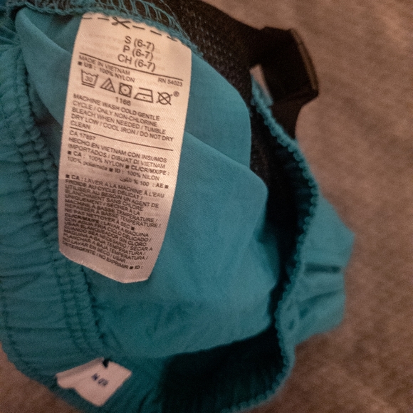 *4/$30* Old Navy Windbreaker Shorts -S - Picture 2 of 2